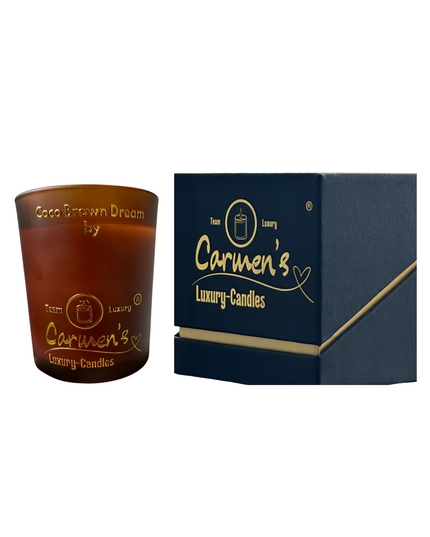 Coco Brown Dream – Lumânare din ceară de cocos realizată manual, cu parfum Coconut Bay, în pahar de lux