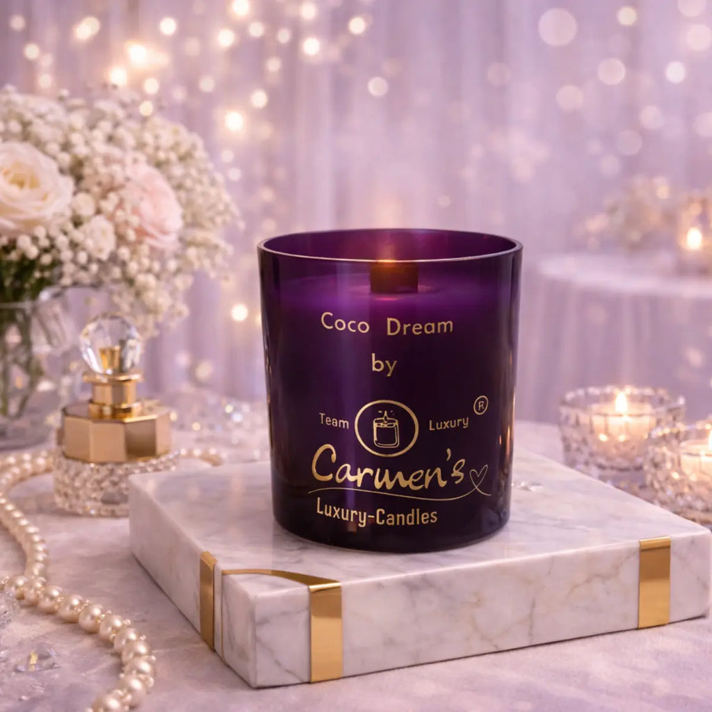 Kokoswachs Duftkerze mit Cocosduft im lila Becher Premium Aromakerze online kaufen