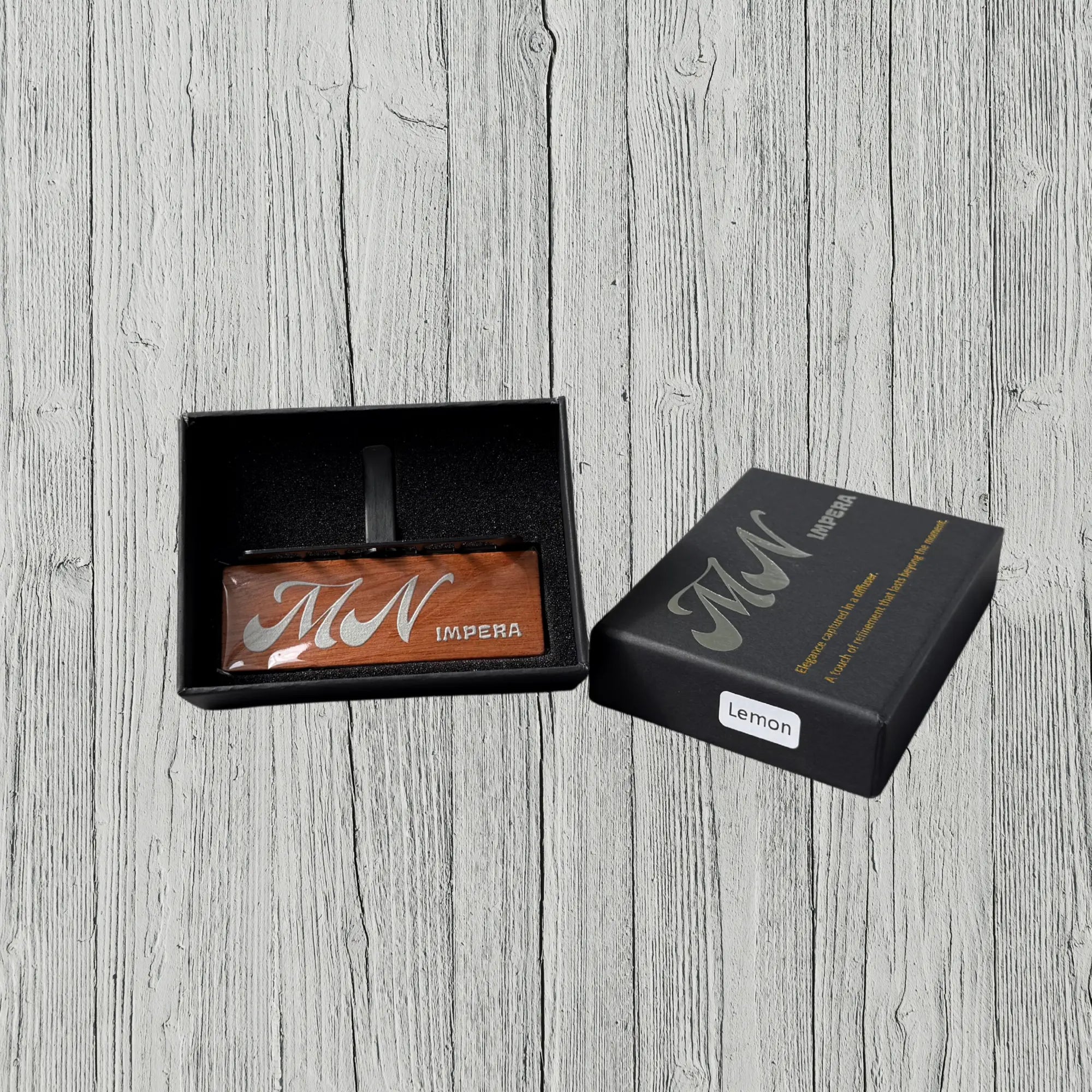 MN IMPERA – Luxus Auto-Diffusor aus Holz (inkl. 3ml Kapsel)
