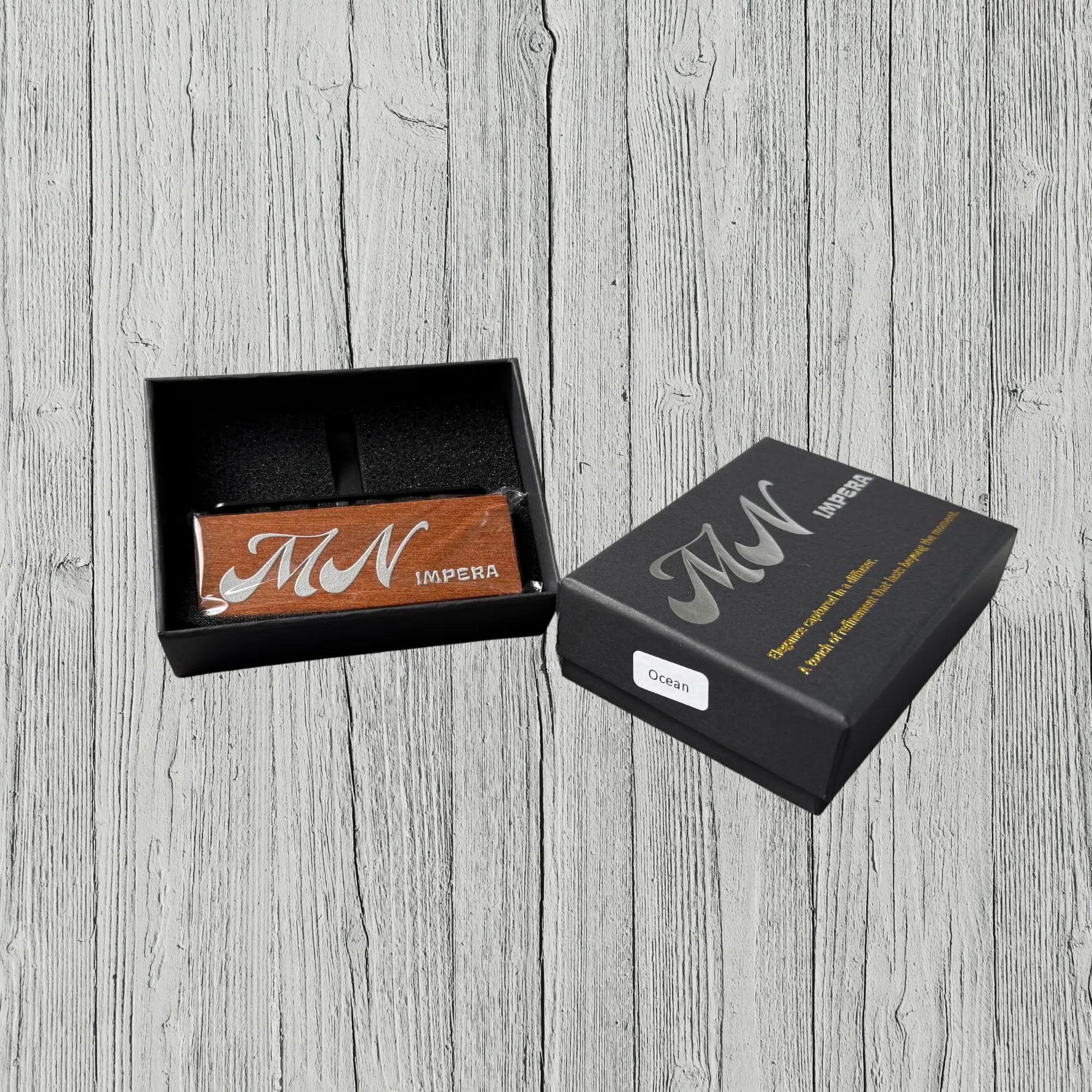 MN IMPERA – Luxus Auto-Diffusor aus Holz (inkl. 3ml Kapsel)