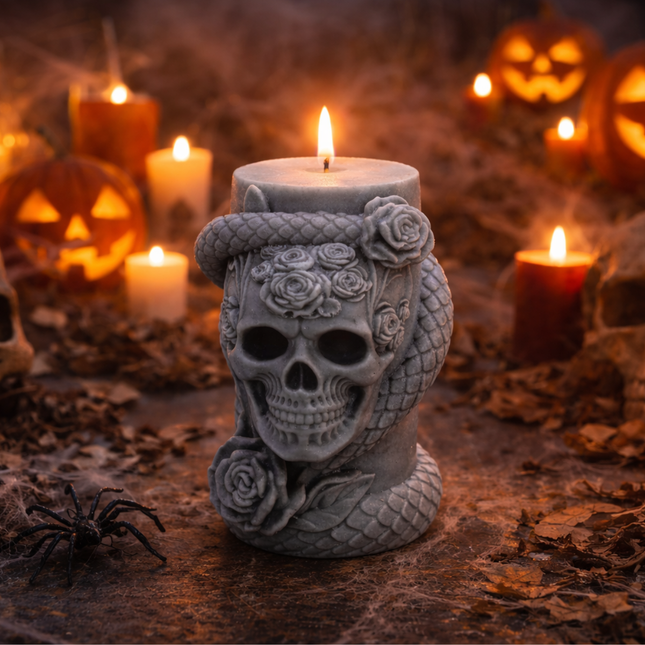 Skull with snake and rose design – Handcrafted Candle / Handmade Candle / Bougie artisanale / Lumânare artizanală / Vela artesanal