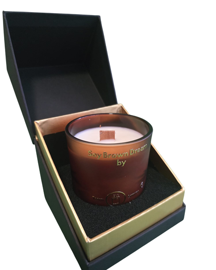 Soy Brown Dream – Bougie artisanale en cire de soja parfum vanille dans un verre de luxe