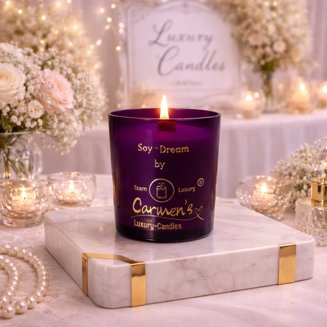 Soy Dream – Handgefertigte Bio-Sojawachs Kerze mit Vanille Bourbonesse Duft im violetten Glas (ohne Box)